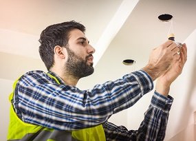 Installation von LED-Einbauleuchten