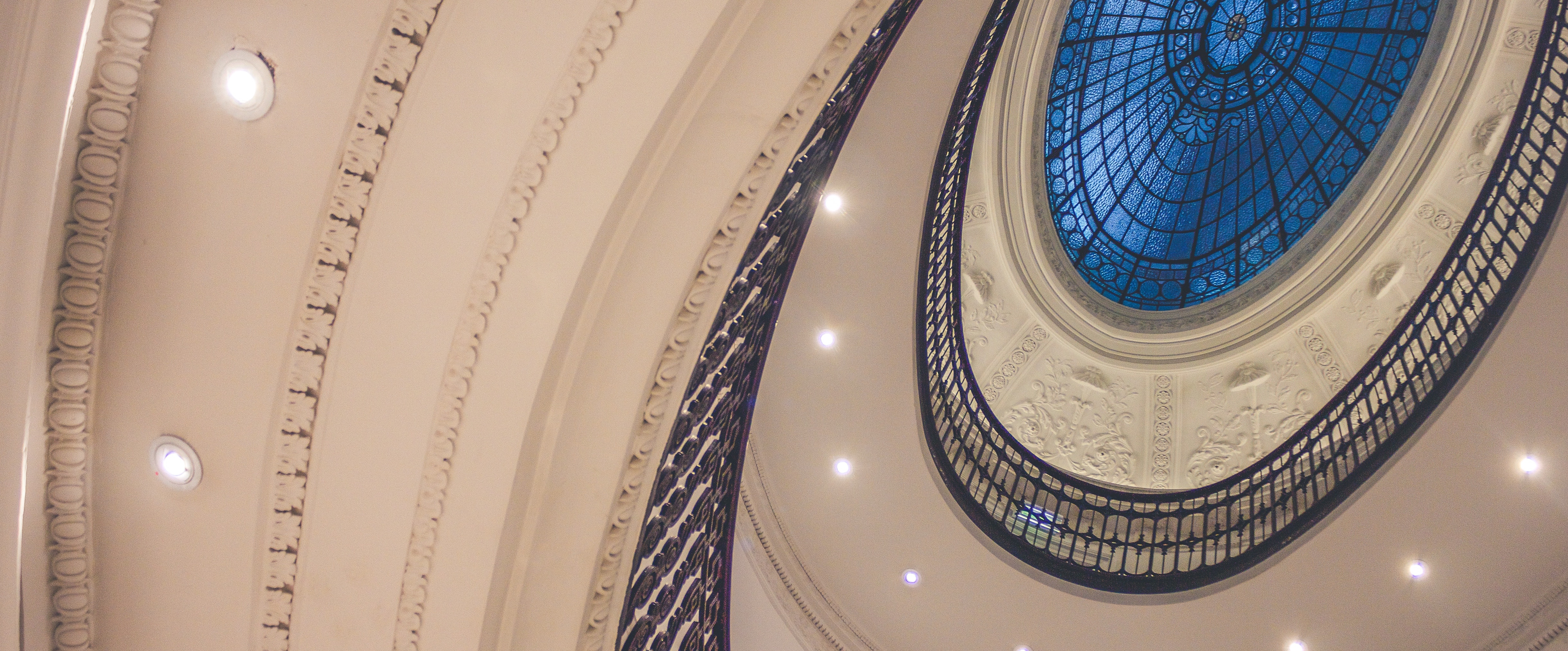 ¿Cómo elegir tu foco de pared o techo? | Lamparadirecta.es | Lamparadirecta